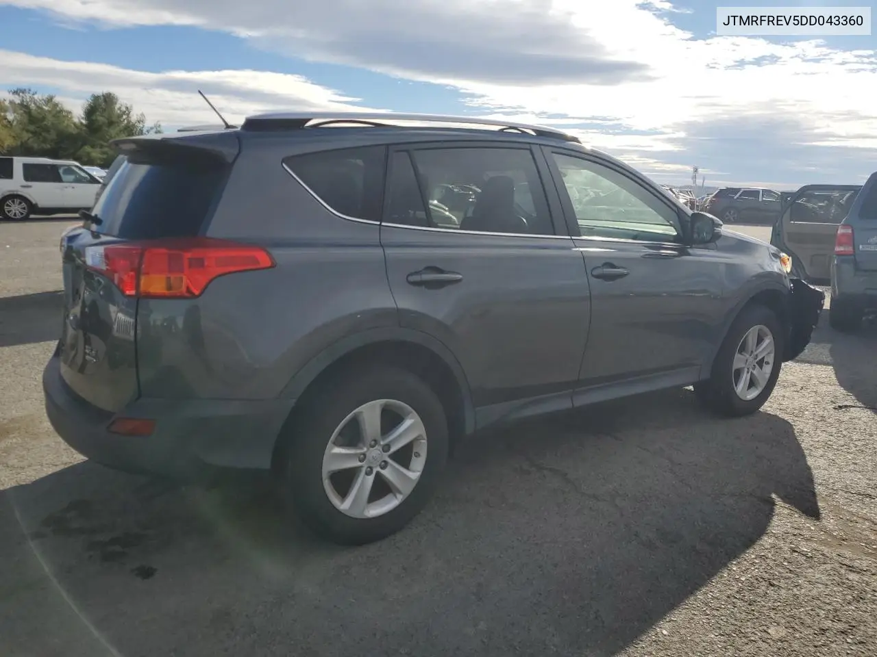 JTMRFREV5DD043360 2013 Toyota Rav4 Xle