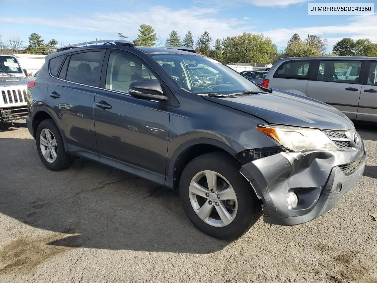 JTMRFREV5DD043360 2013 Toyota Rav4 Xle