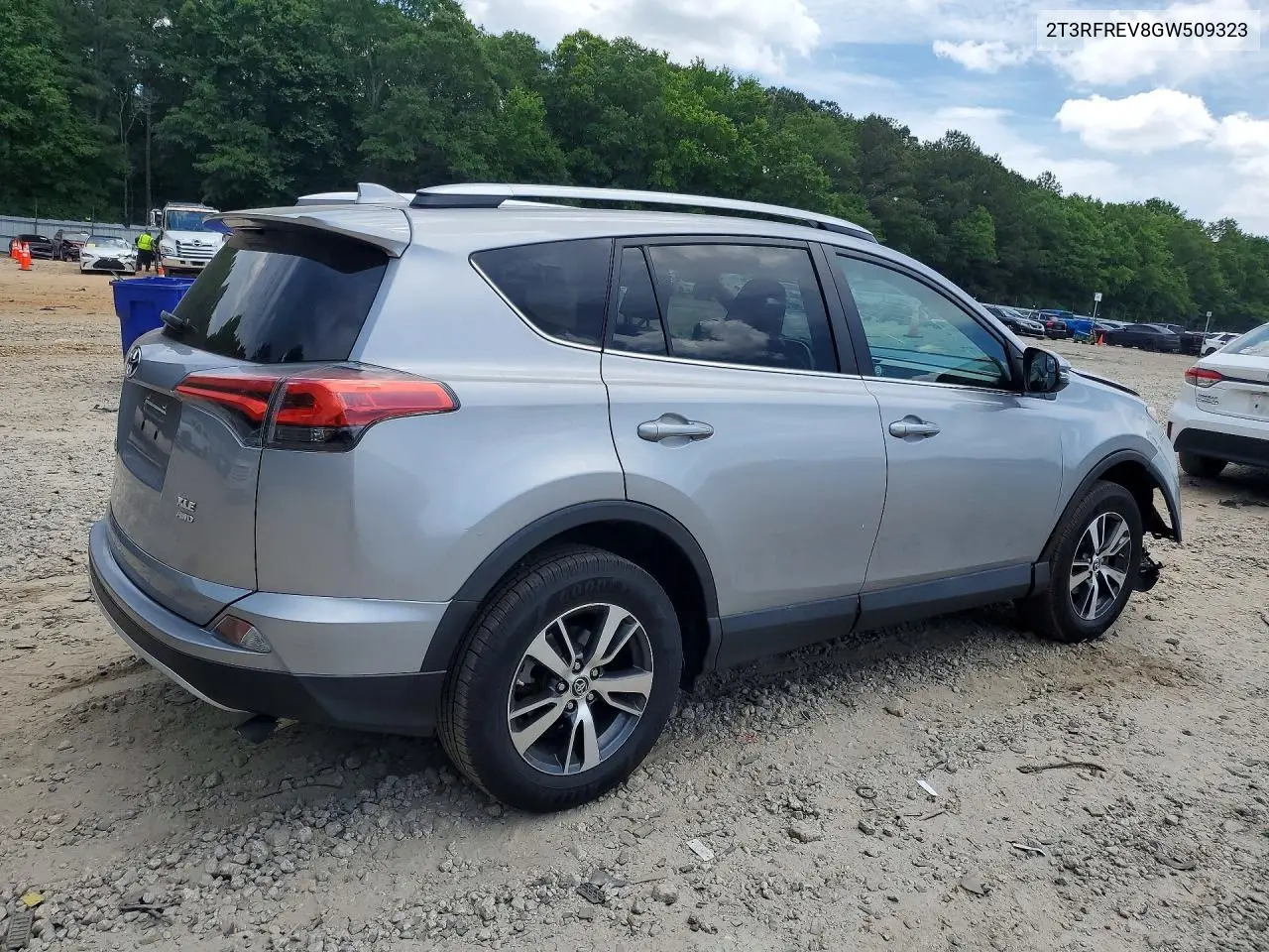 2T3RFREV8GW509323 2016 Toyota Rav4 Xle