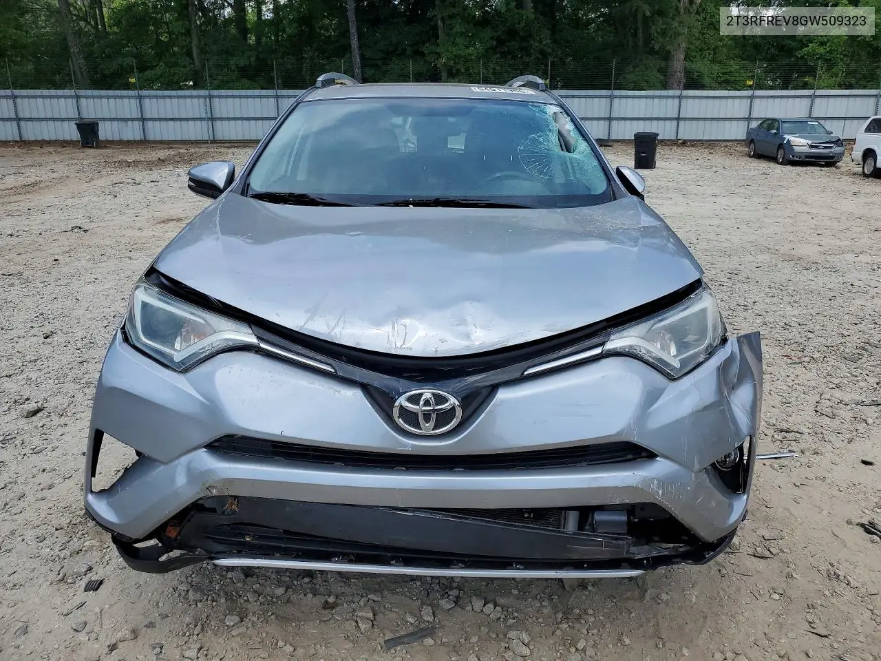 2T3RFREV8GW509323 2016 Toyota Rav4 Xle