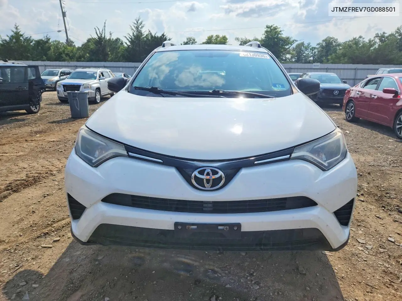 2016 Toyota Rav4 Le VIN: JTMZFREV7GD088501 Lot: 62130936