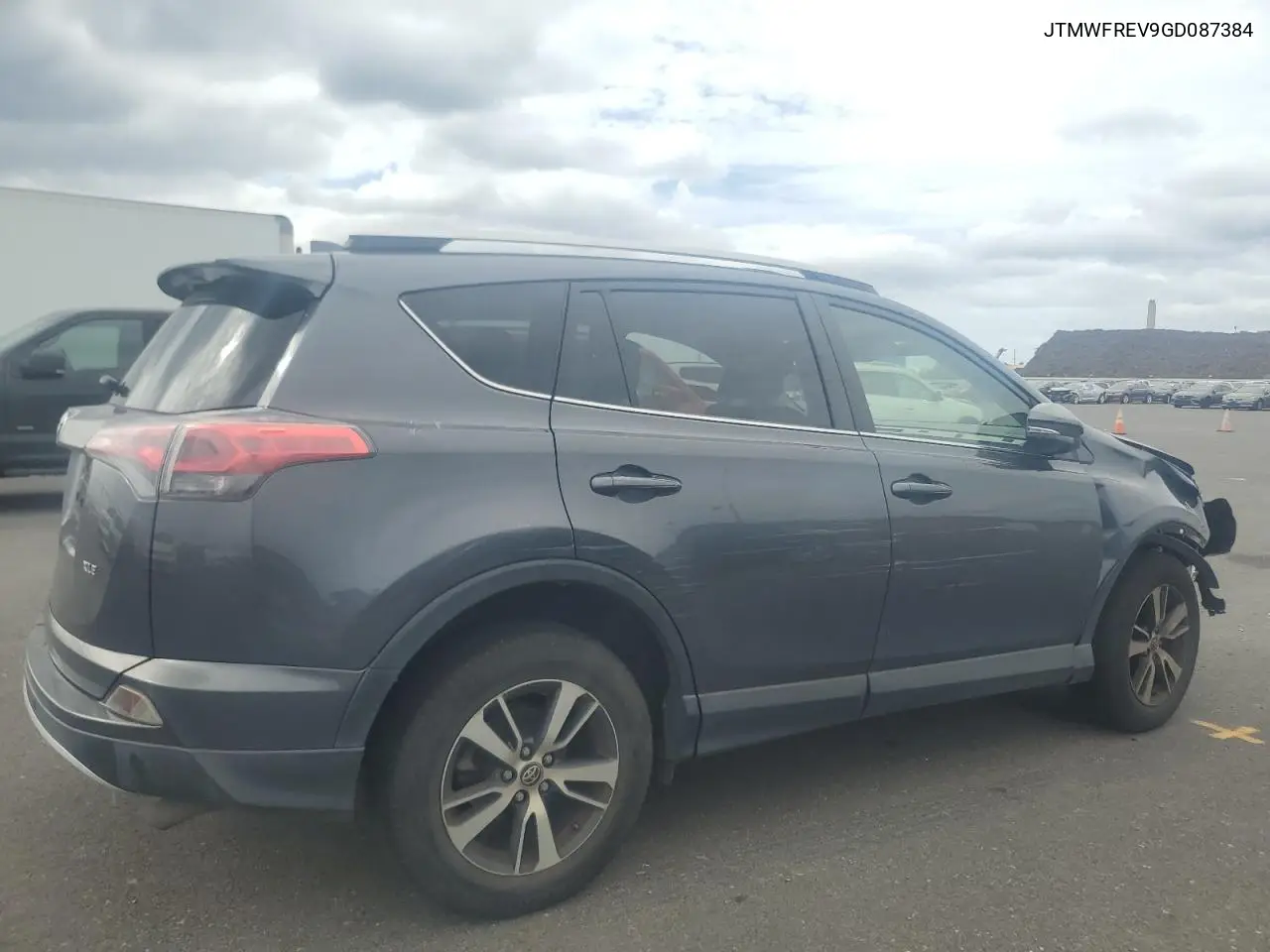 JTMWFREV9GD087384 2016 Toyota Rav4 Xle