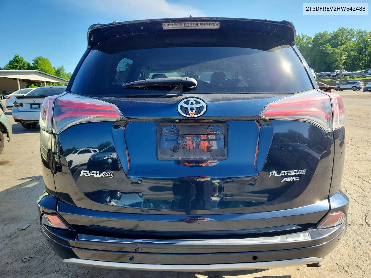 2017 Toyota Rav4 Platinum VIN: 2T3DFREV2HW542488 Lot: 60591986