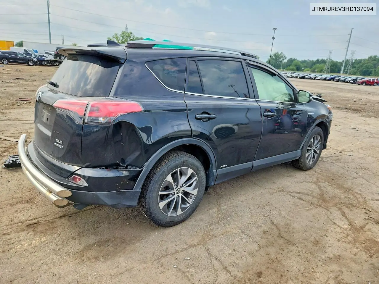 2017 Toyota Rav4 Hybrid Xle VIN: JTMRJREV3HD137094 Lot: 61882356
