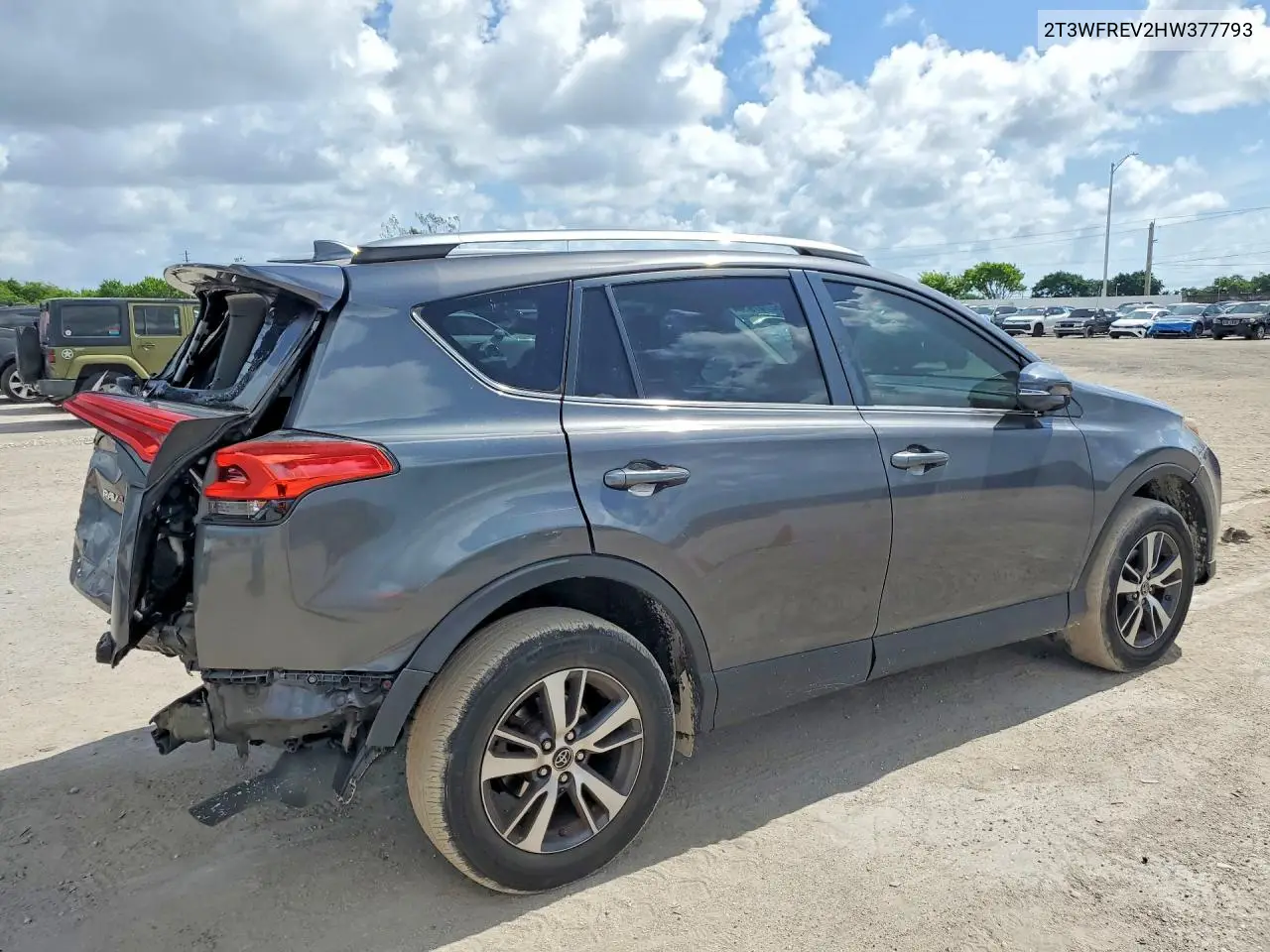 2017 Toyota Rav4 Xle VIN: 2T3WFREV2HW377793 Lot: 62207936
