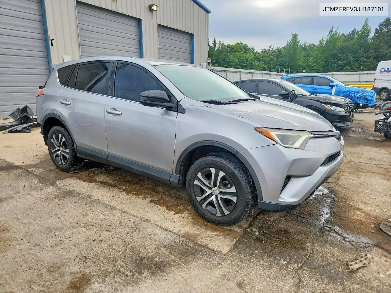2018 Toyota Rav4 Le VIN: JTMZFREV3JJ187101 Lot: 60784856