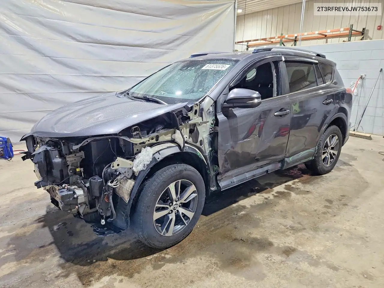 2018 Toyota Rav4 Xle VIN: 2T3RFREV6JW753673 Lot: 61375526