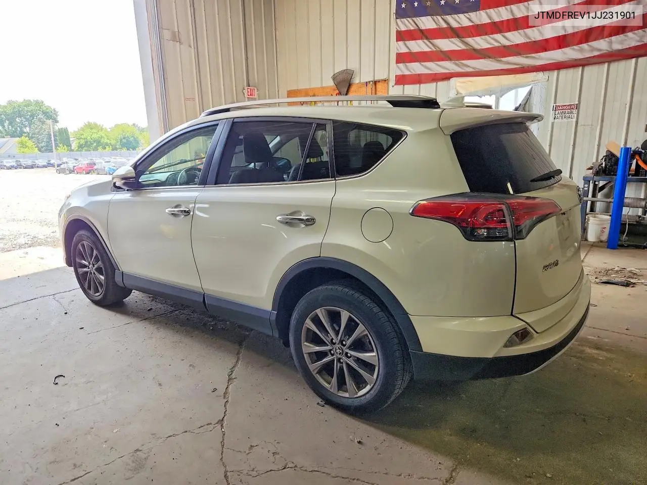 2018 Toyota Rav4 Limited VIN: JTMDFREV1JJ231901 Lot: 61479376