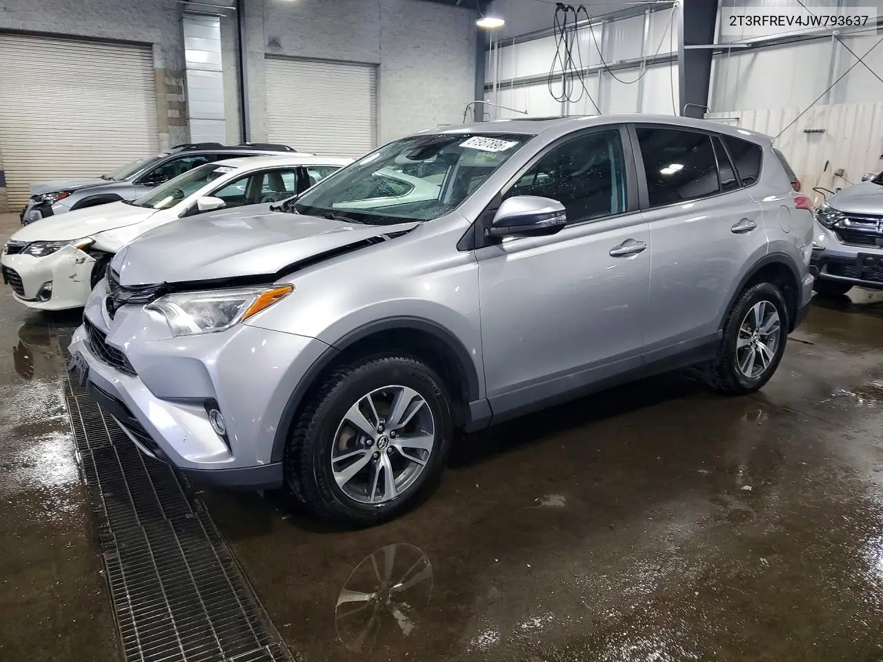 2018 Toyota Rav4 Xle VIN: 2T3RFREV4JW793637 Lot: 61957896