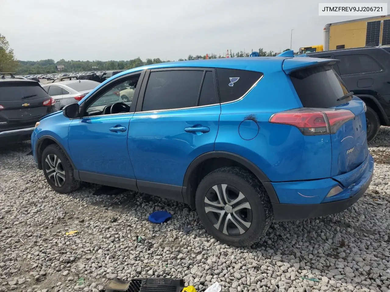 JTMZFREV9JJ206721 2018 Toyota Rav4 Le
