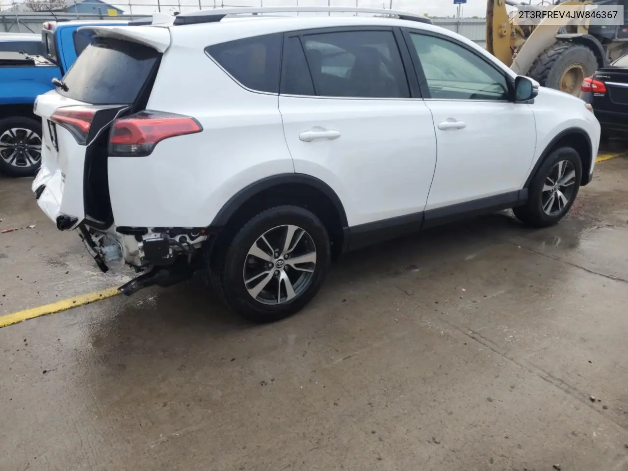 2T3RFREV4JW846367 2018 Toyota Rav4 Xle