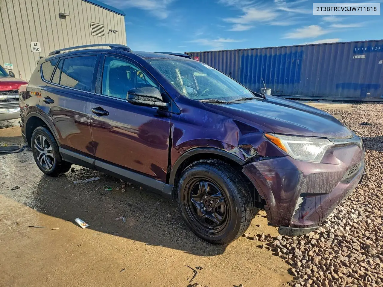 2T3BFREV3JW711818 2018 Toyota Rav4 Le