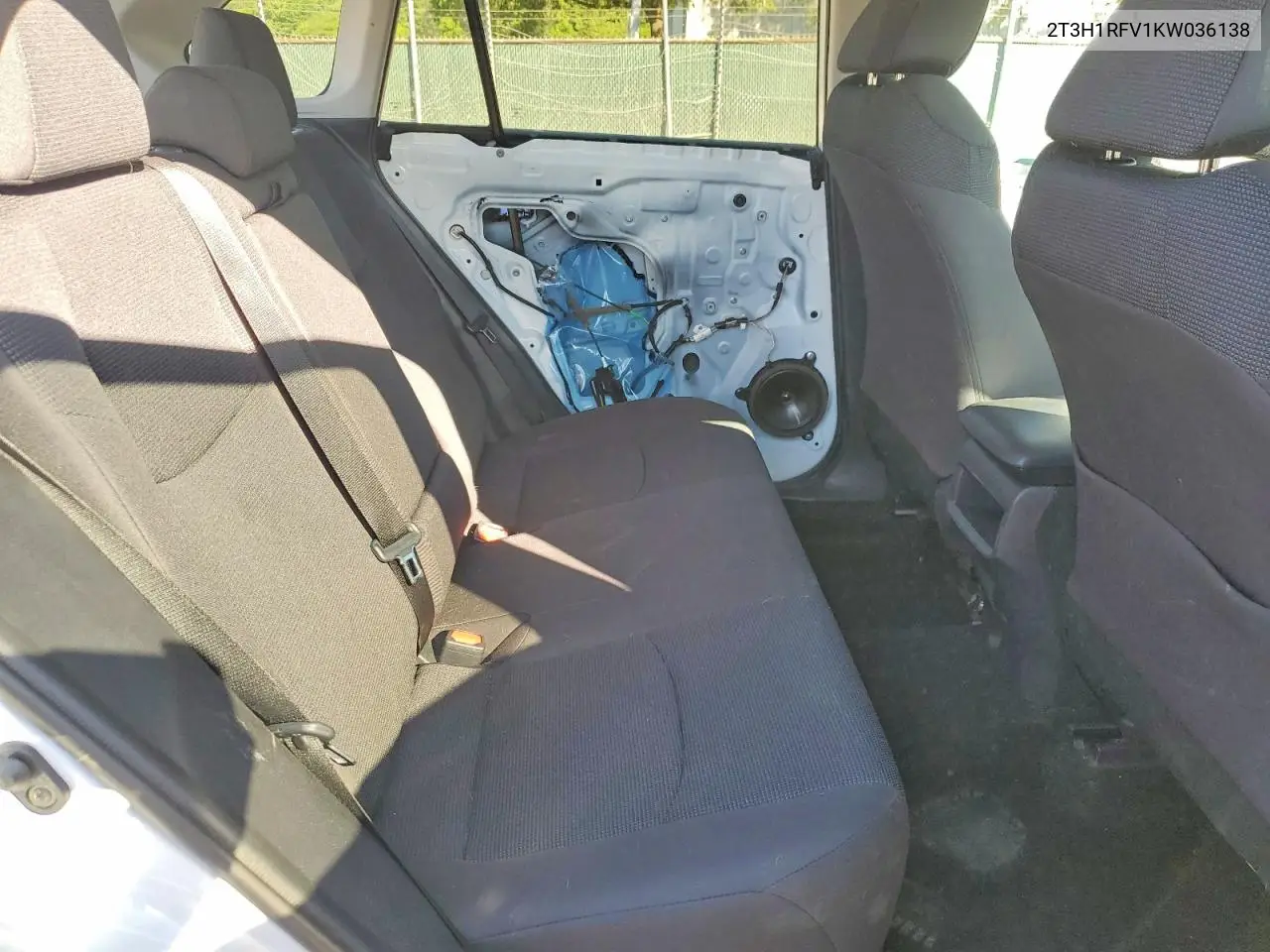 2T3H1RFV1KW036138 2019 Toyota Rav4 Le