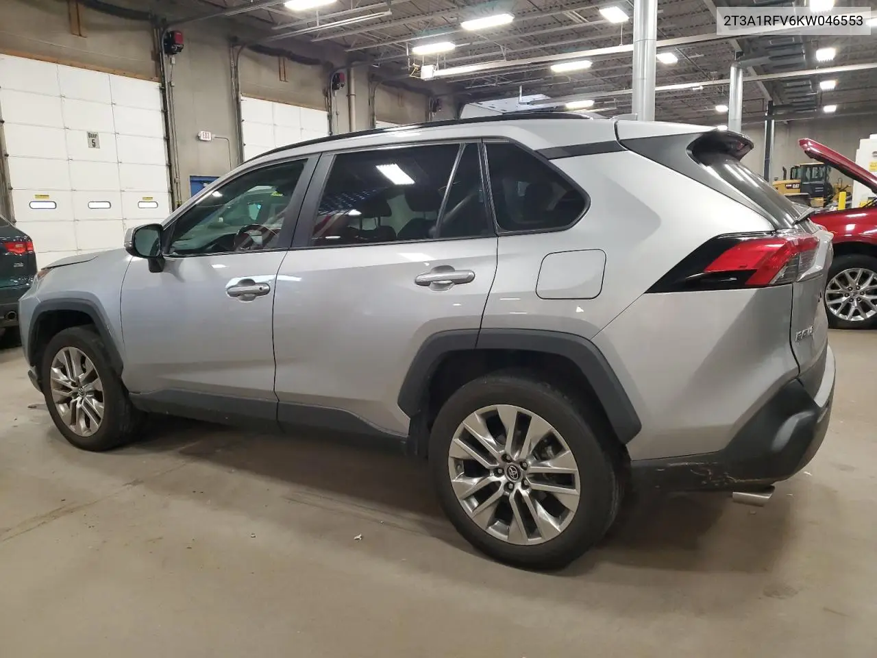 2T3A1RFV6KW046553 2019 Toyota Rav4 Xle Premium