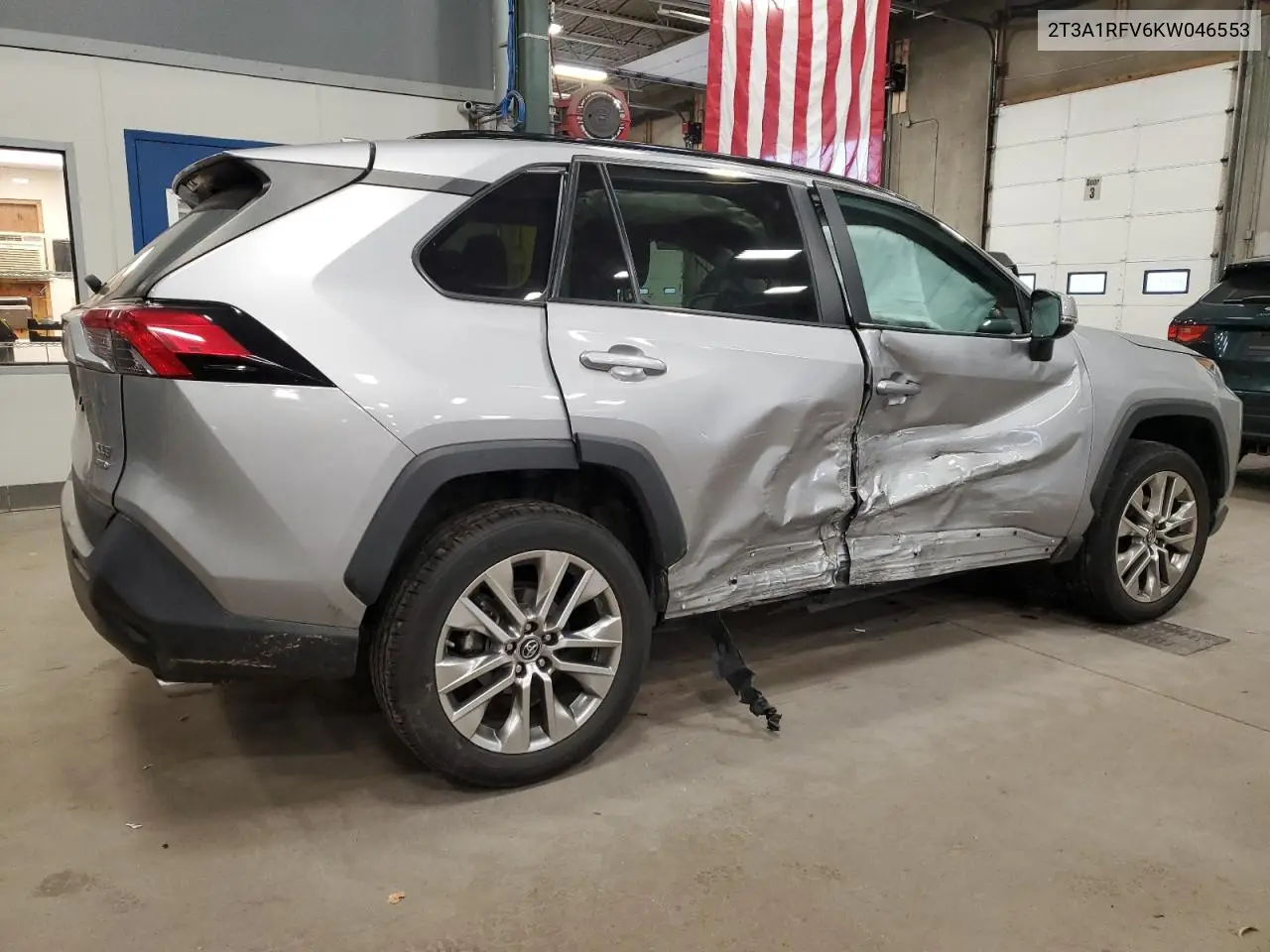 2T3A1RFV6KW046553 2019 Toyota Rav4 Xle Premium