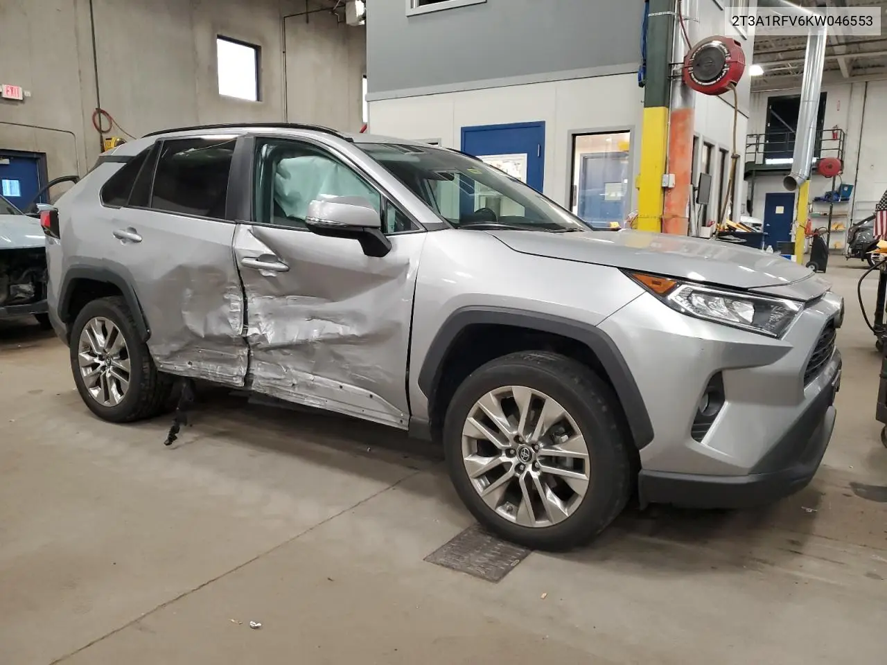 2T3A1RFV6KW046553 2019 Toyota Rav4 Xle Premium