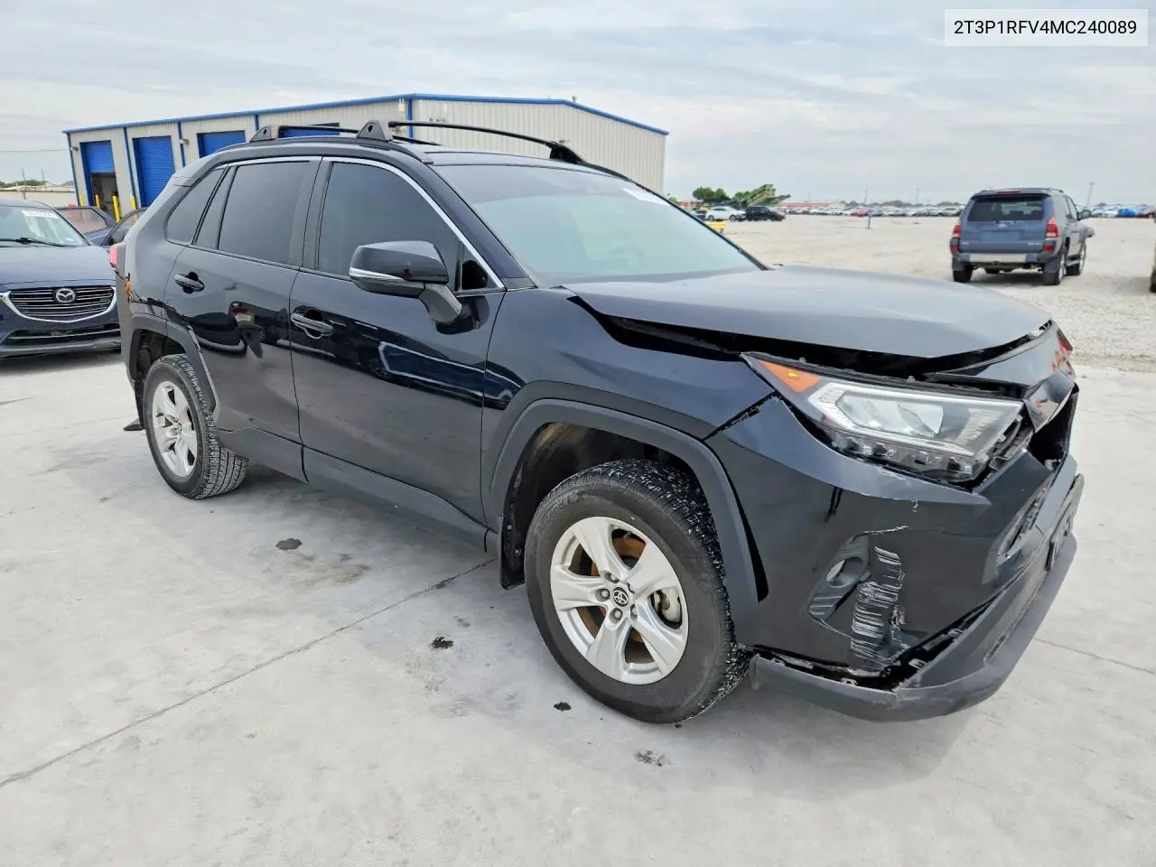2T3P1RFV4MC240089 2021 Toyota Rav4 Xle