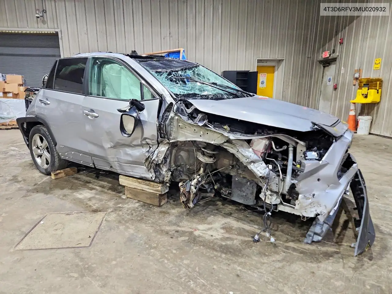 2021 Toyota Rav4 Limited VIN: 4T3D6RFV3MU020932 Lot: 61991126