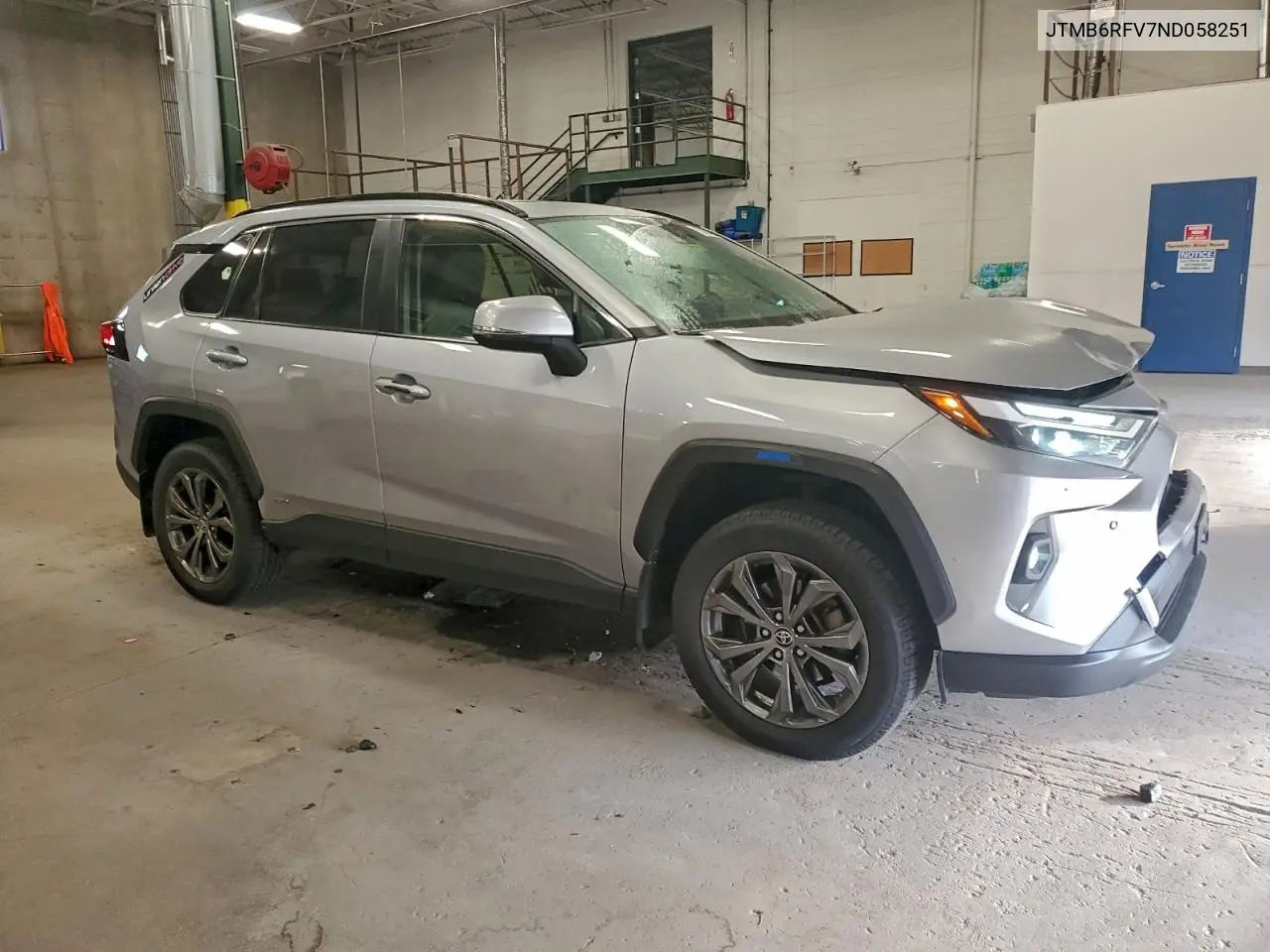 JTMB6RFV7ND058251 2022 Toyota Rav4 Xle Premium