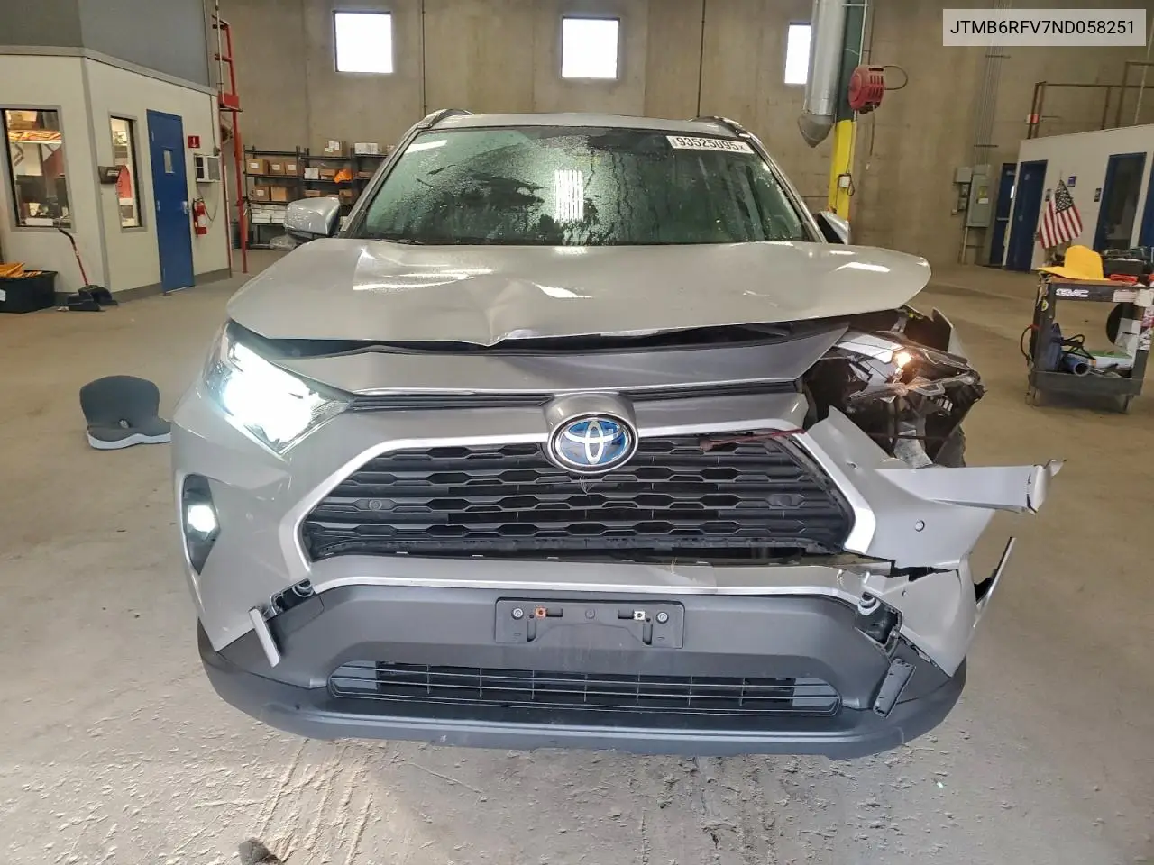 JTMB6RFV7ND058251 2022 Toyota Rav4 Xle Premium