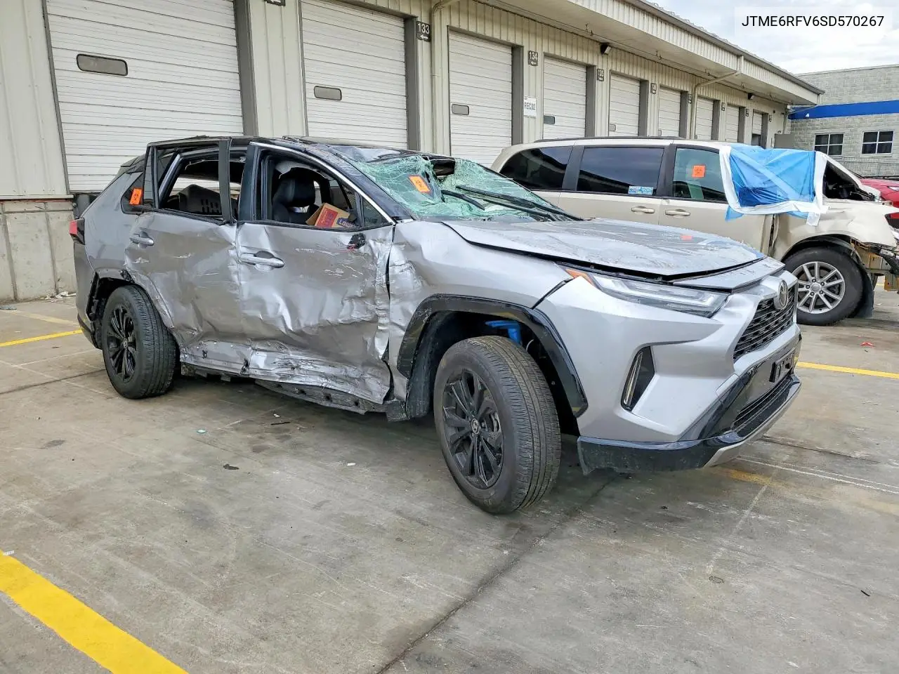 2025 Toyota Rav4 Xse VIN: JTME6RFV6SD570267 Lot: 61813426