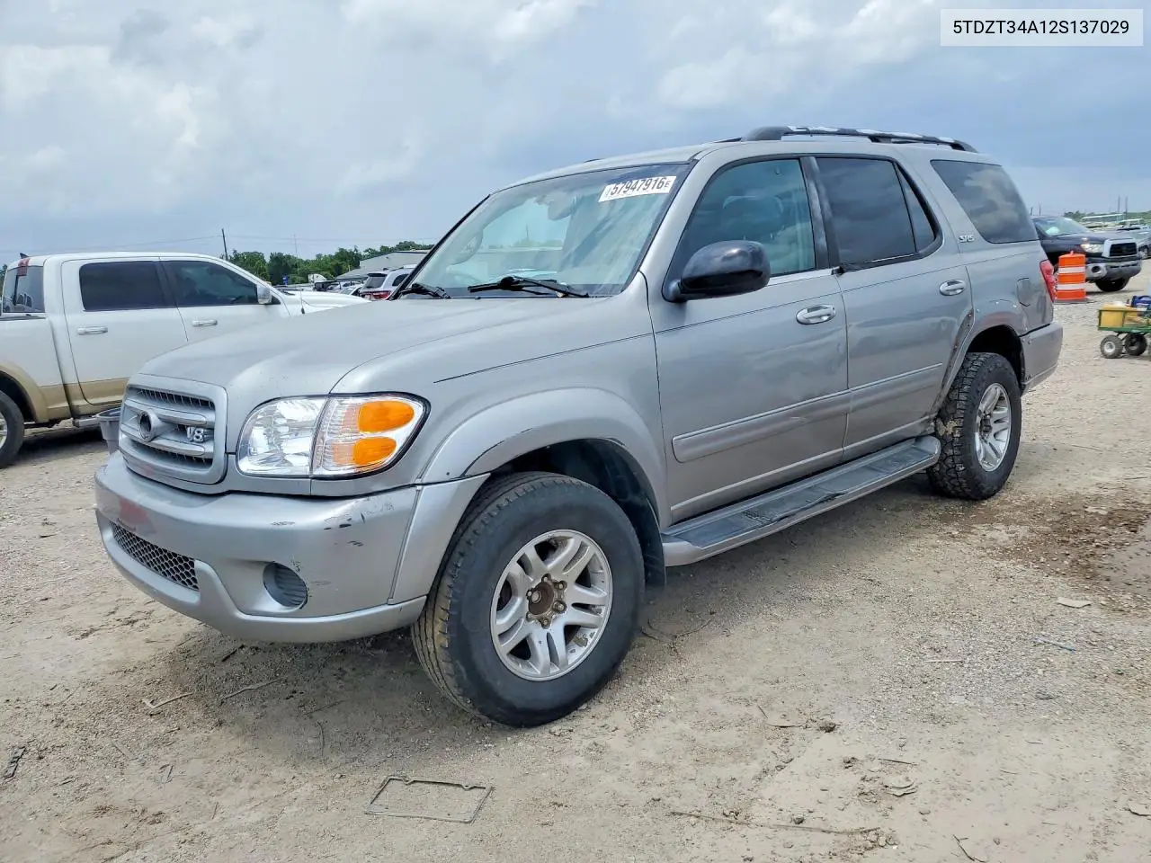 2002 Toyota Sequoia Sr5 VIN: 5TDZT34A12S137029 Lot: 57947916
