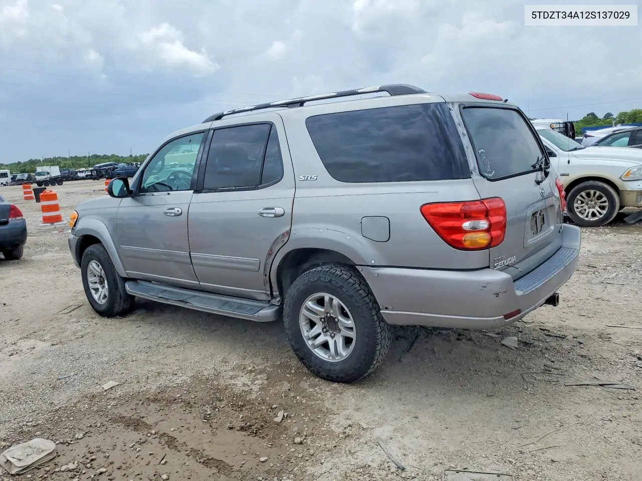 2002 Toyota Sequoia Sr5 VIN: 5TDZT34A12S137029 Lot: 57947916