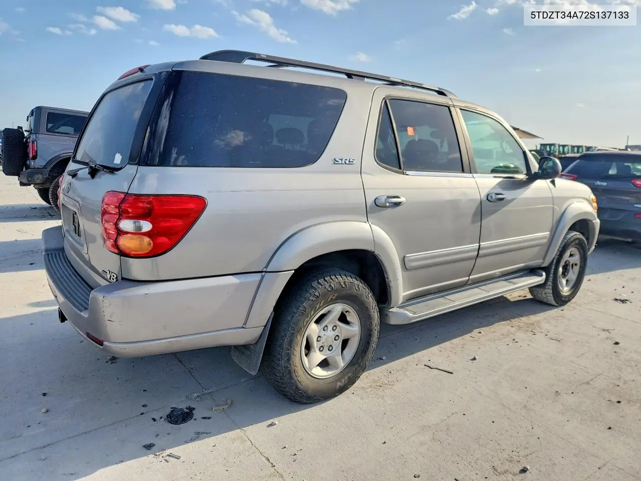 2002 Toyota Sequoia Sr5 VIN: 5TDZT34A72S137133 Lot: 60371946