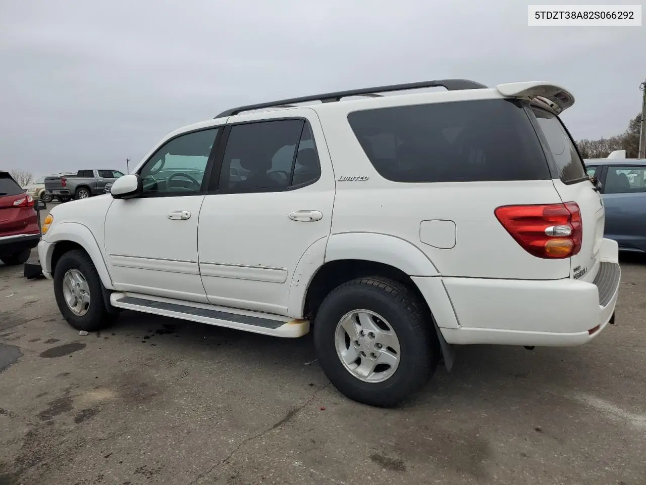 5TDZT38A82S066292 2002 Toyota Sequoia Limited