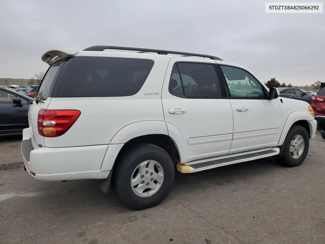 5TDZT38A82S066292 2002 Toyota Sequoia Limited