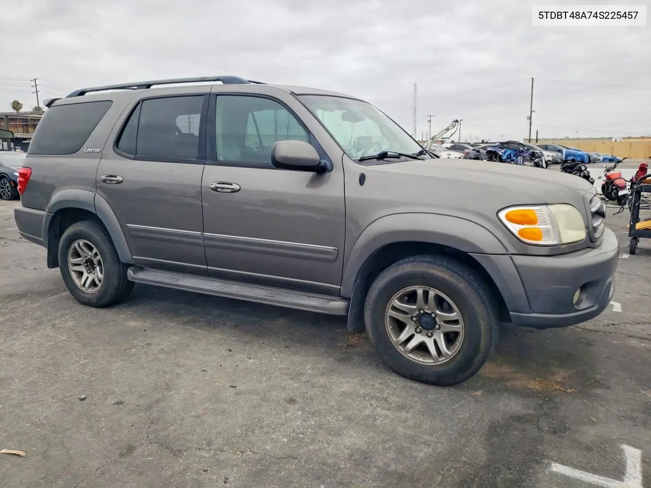 2004 Toyota Sequoia Limited VIN: 5TDBT48A74S225457 Lot: 59015406