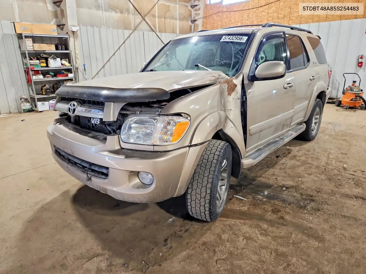 2005 Toyota Sequoia Limited VIN: 5TDBT48A85S254483 Lot: 57432956