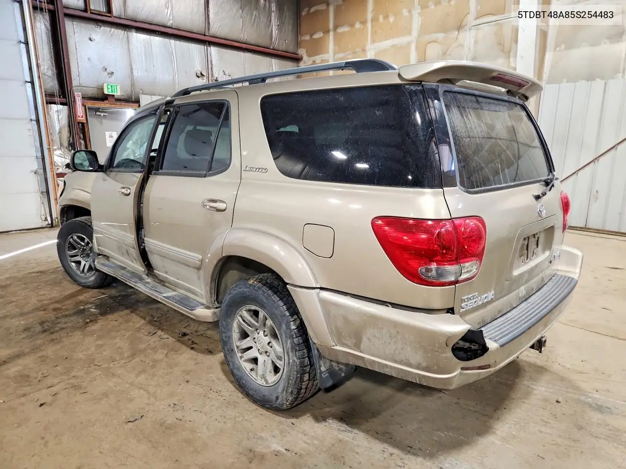 2005 Toyota Sequoia Limited VIN: 5TDBT48A85S254483 Lot: 57432956