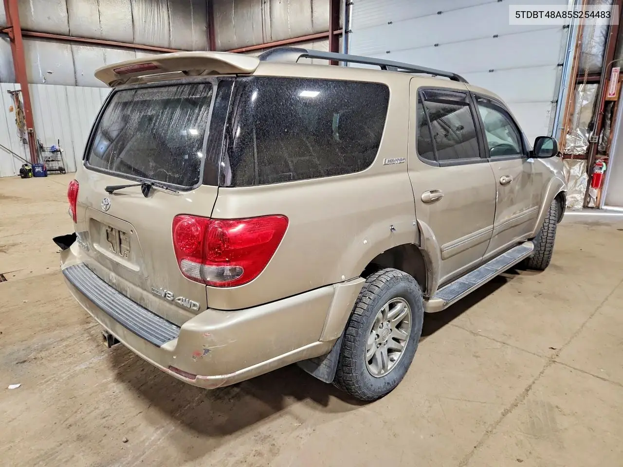 2005 Toyota Sequoia Limited VIN: 5TDBT48A85S254483 Lot: 57432956