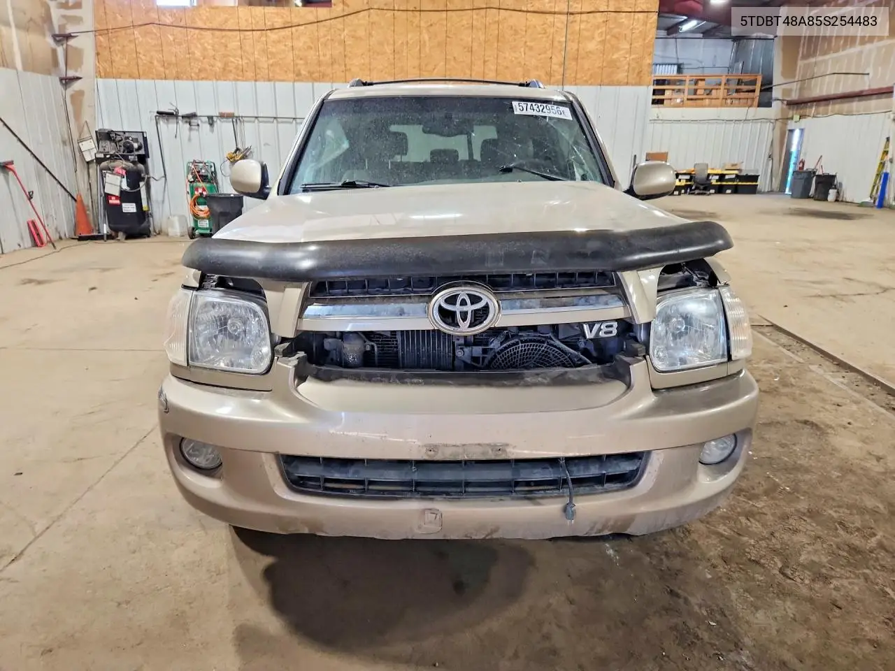 2005 Toyota Sequoia Limited VIN: 5TDBT48A85S254483 Lot: 57432956