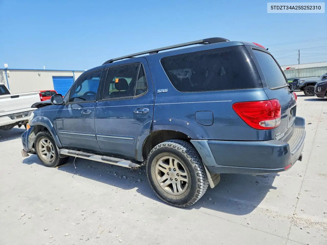 2005 Toyota Sequoia Sr5 VIN: 5TDZT34A25S252310 Lot: 60828026