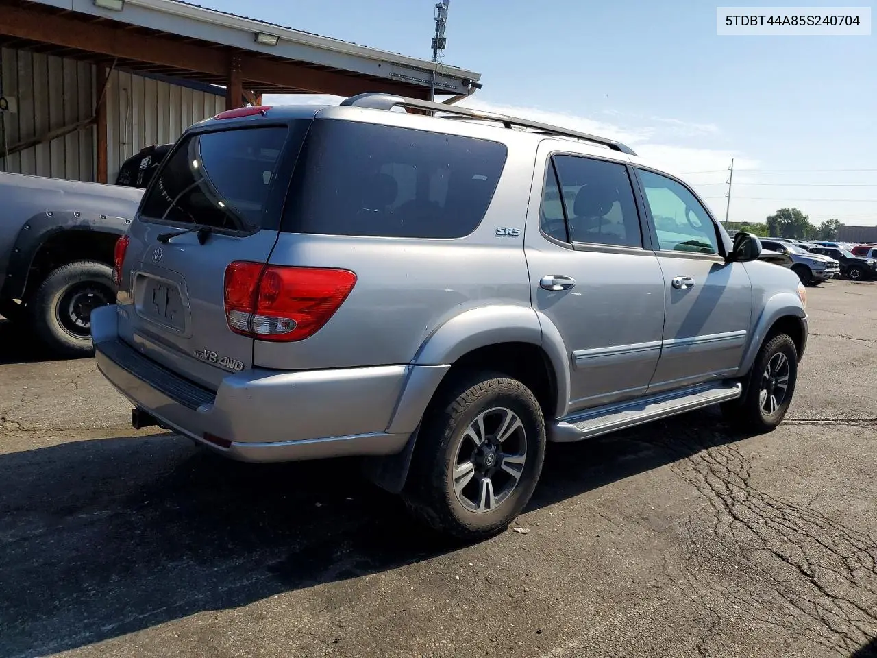 2005 Toyota Sequoia Sr5 VIN: 5TDBT44A85S240704 Lot: 60883526