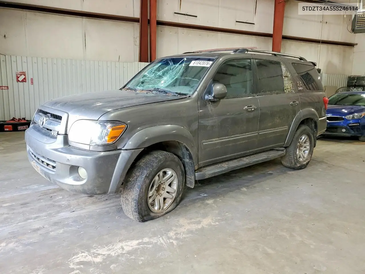 2005 Toyota Sequoia Sr5 VIN: 5TDZT34A55S246114 Lot: 61042076