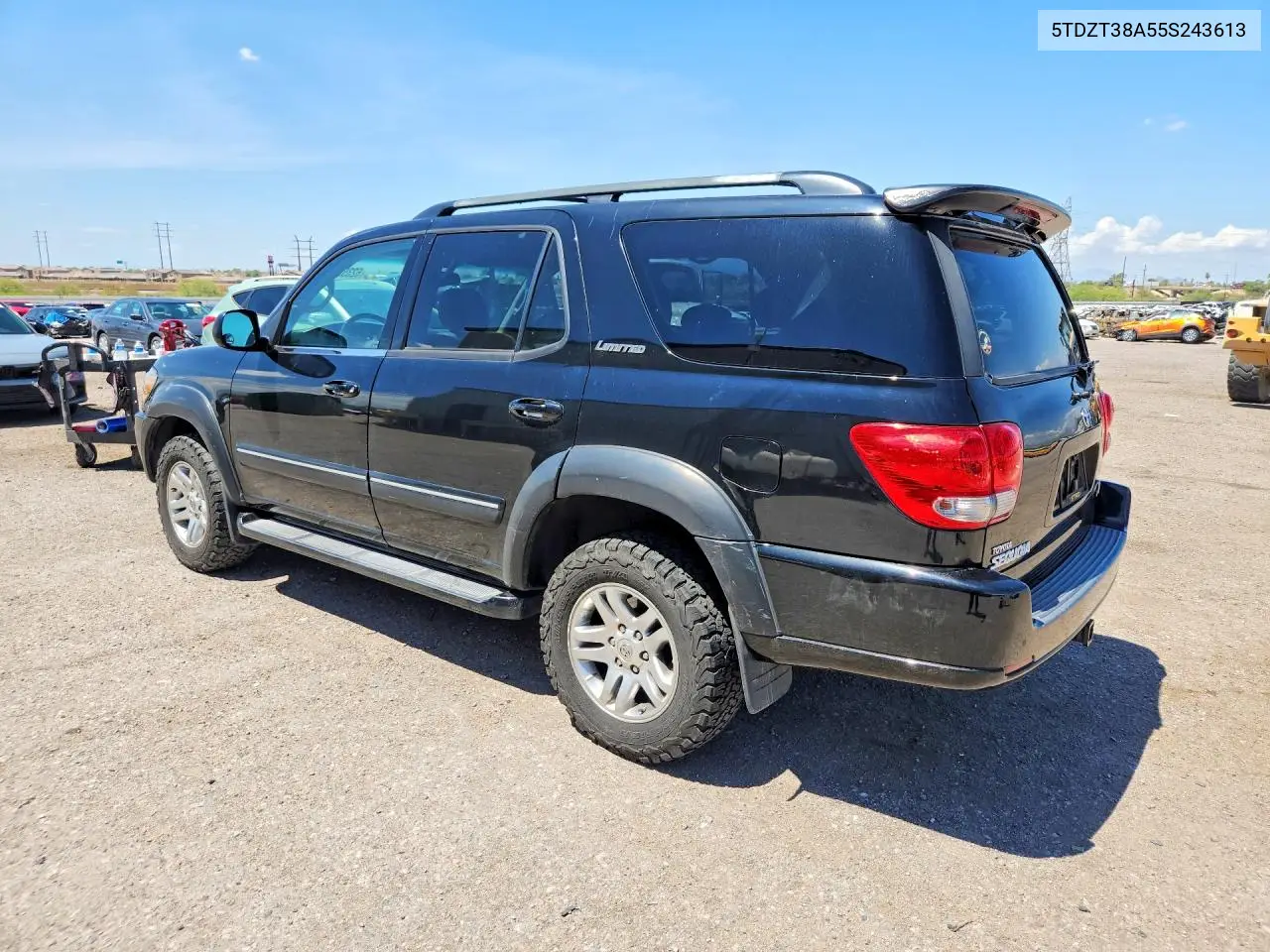 2005 Toyota Sequoia Limited VIN: 5TDZT38A55S243613 Lot: 62355666