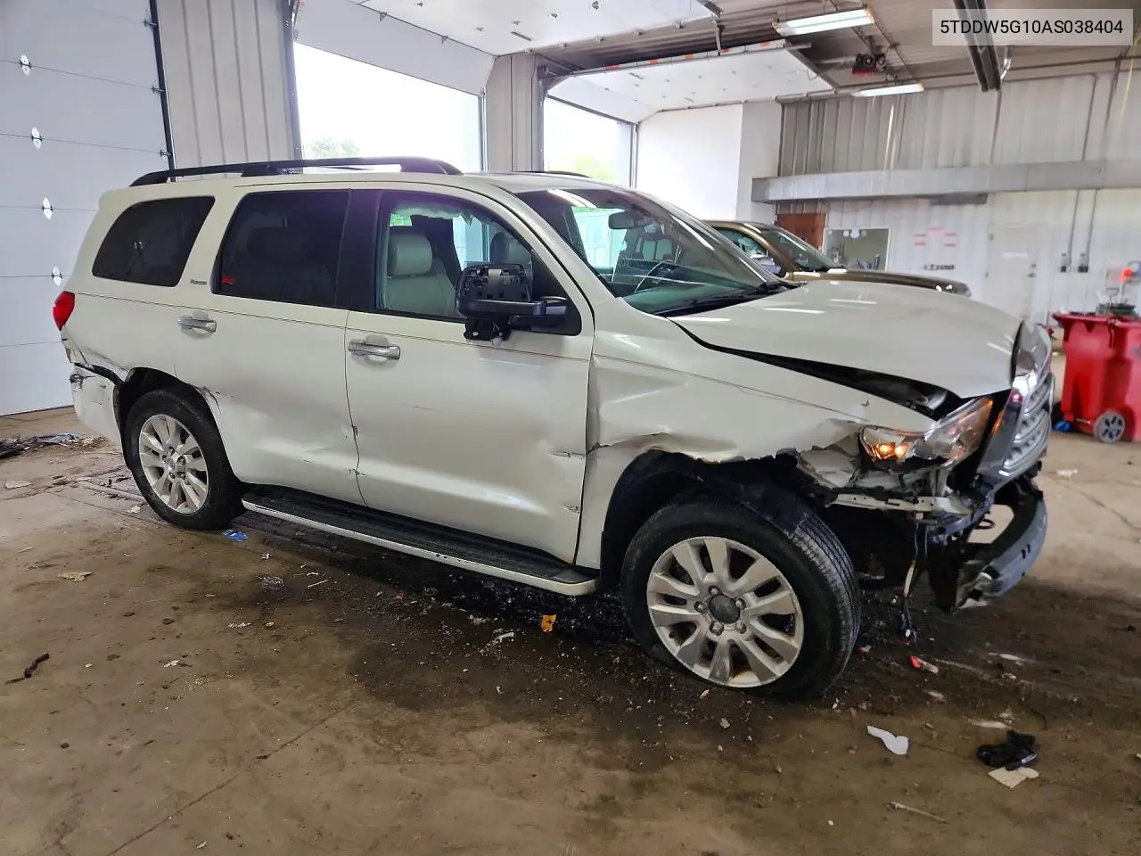 2010 Toyota Sequoia Platinum VIN: 5TDDW5G10AS038404 Lot: 56603886