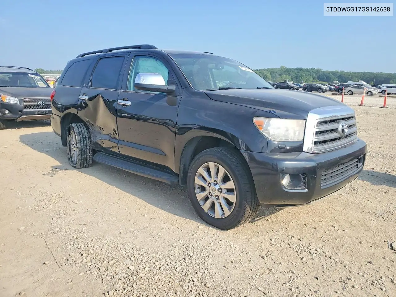 2016 Toyota Sequoia Platinum VIN: 5TDDW5G17GS142638 Lot: 61398736