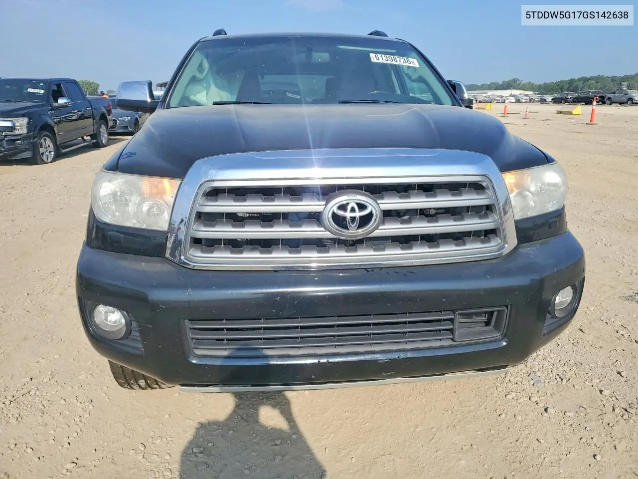 2016 Toyota Sequoia Platinum VIN: 5TDDW5G17GS142638 Lot: 61398736