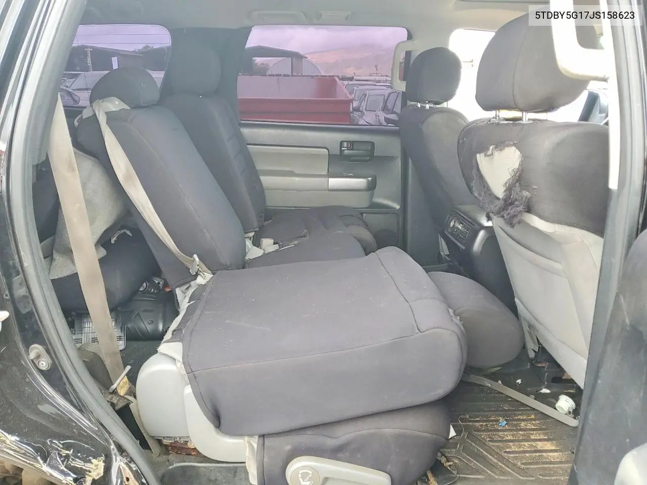2018 Toyota Sequoia Sr5 VIN: 5TDBY5G17JS158623 Lot: 56705806