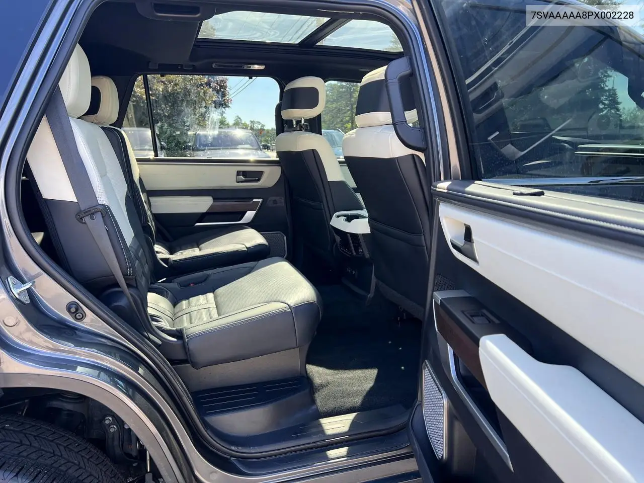 7SVAAAAA8PX002228 2023 Toyota Sequoia Capstone