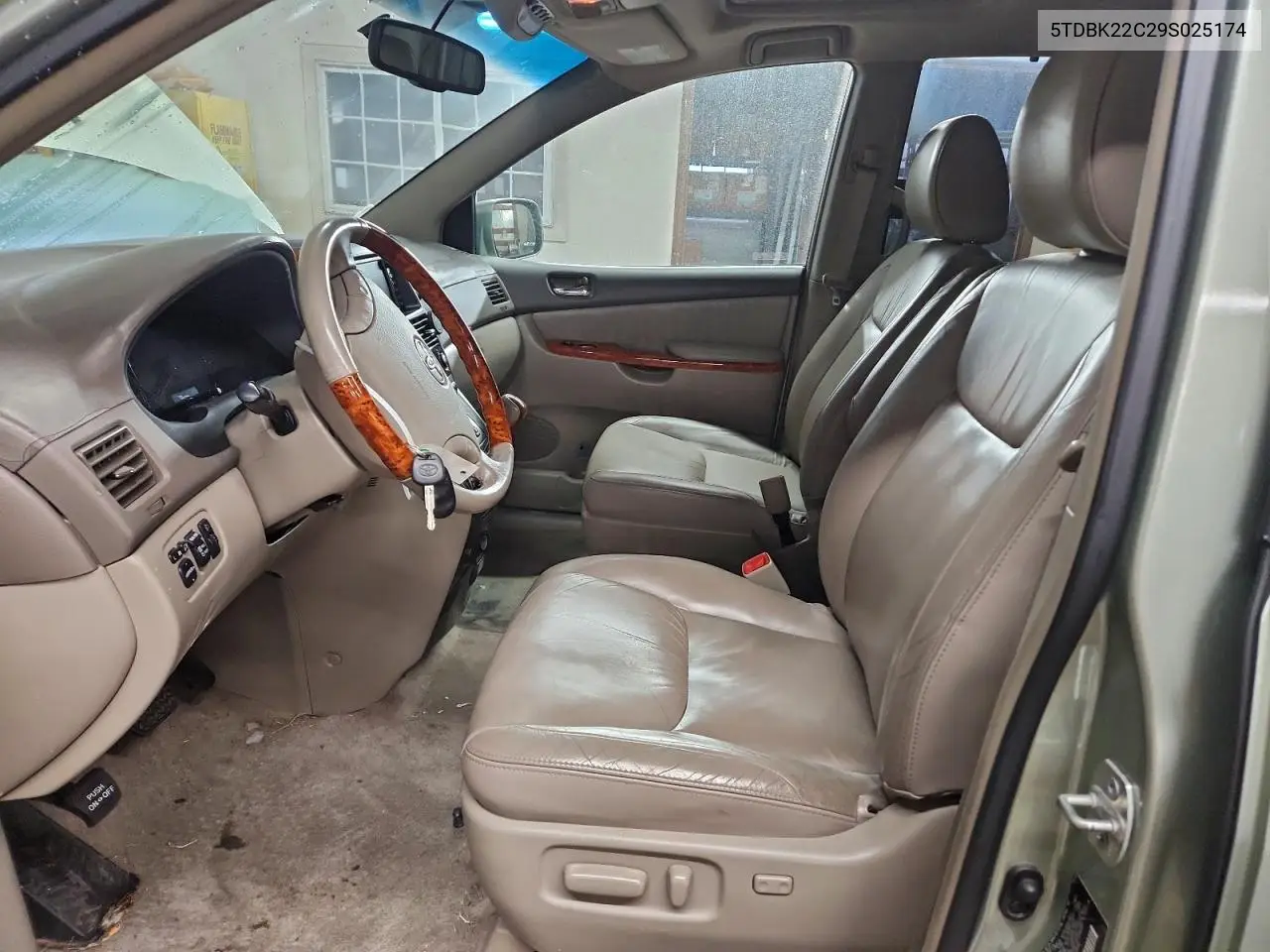 5TDBK22C29S025174 2009 Toyota Sienna Xle