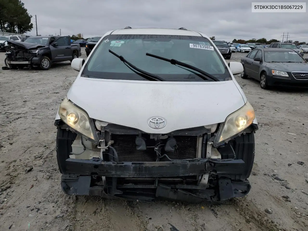 5TDKK3DC1BS067229 2011 Toyota Sienna Le