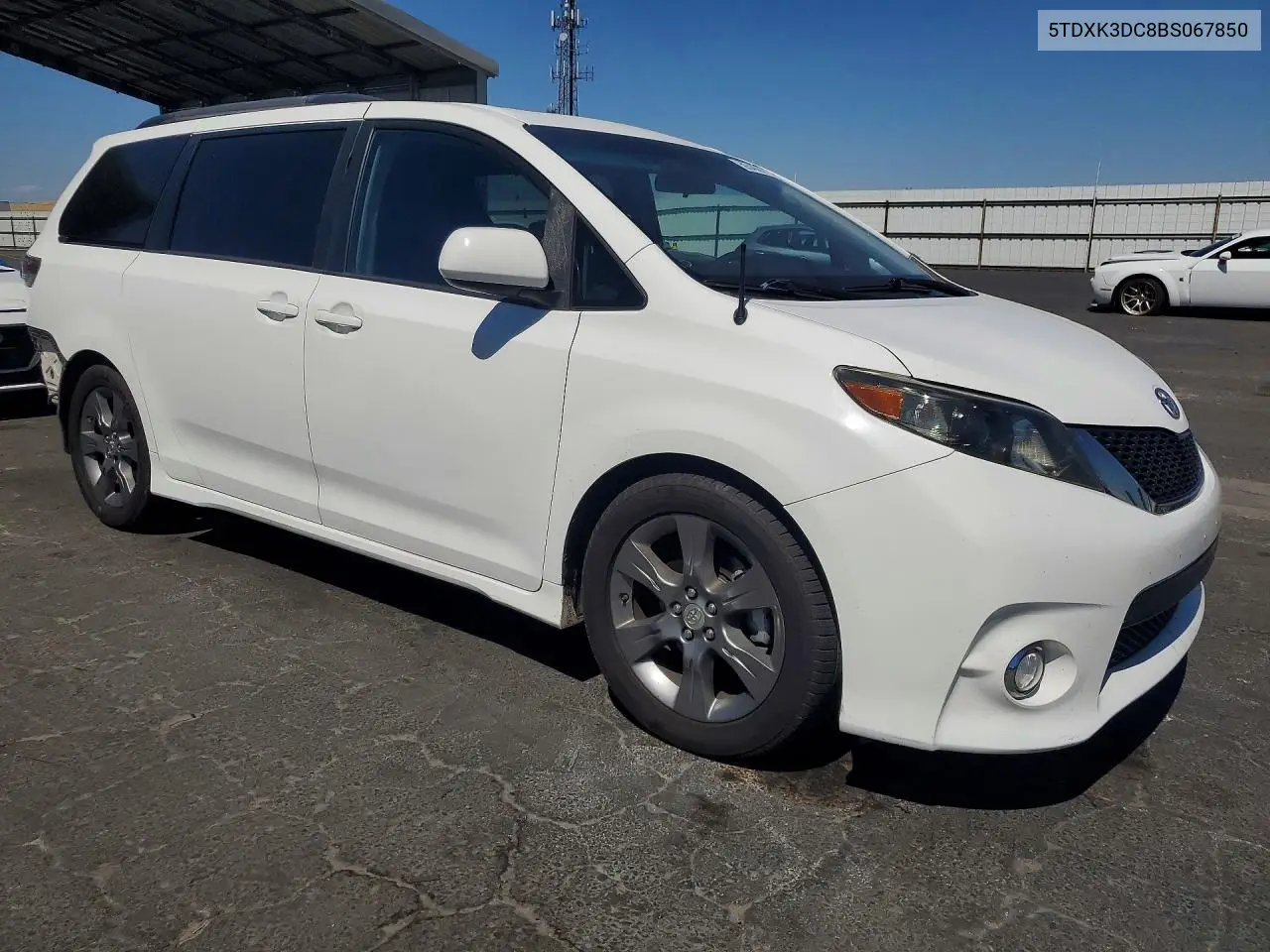 2011 Toyota Sienna Sport VIN: 5TDXK3DC8BS067850 Lot: 59348386