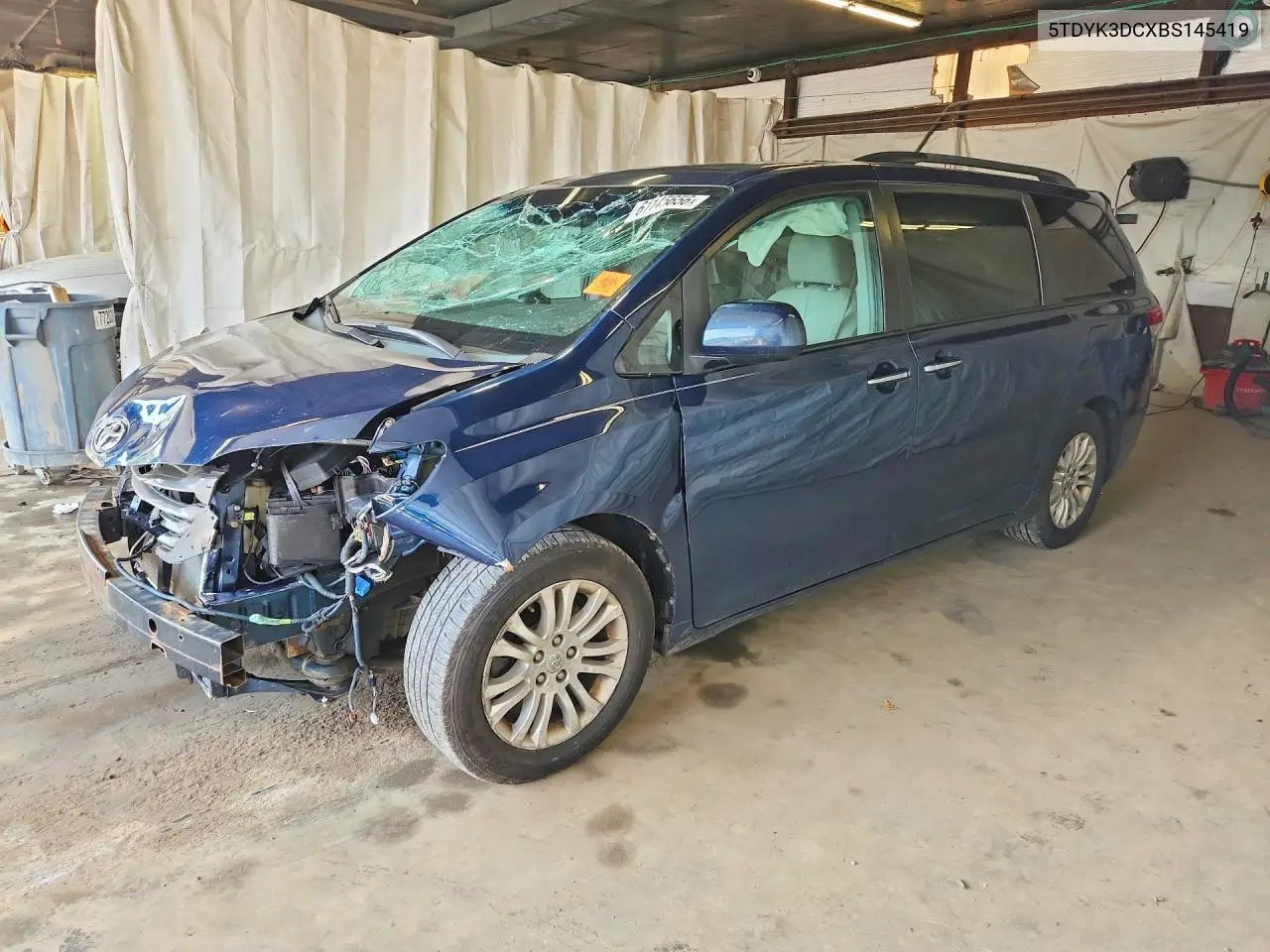 2011 Toyota Sienna Xle 8-Passenger VIN: 5TDYK3DCXBS145419 Lot: 61145656
