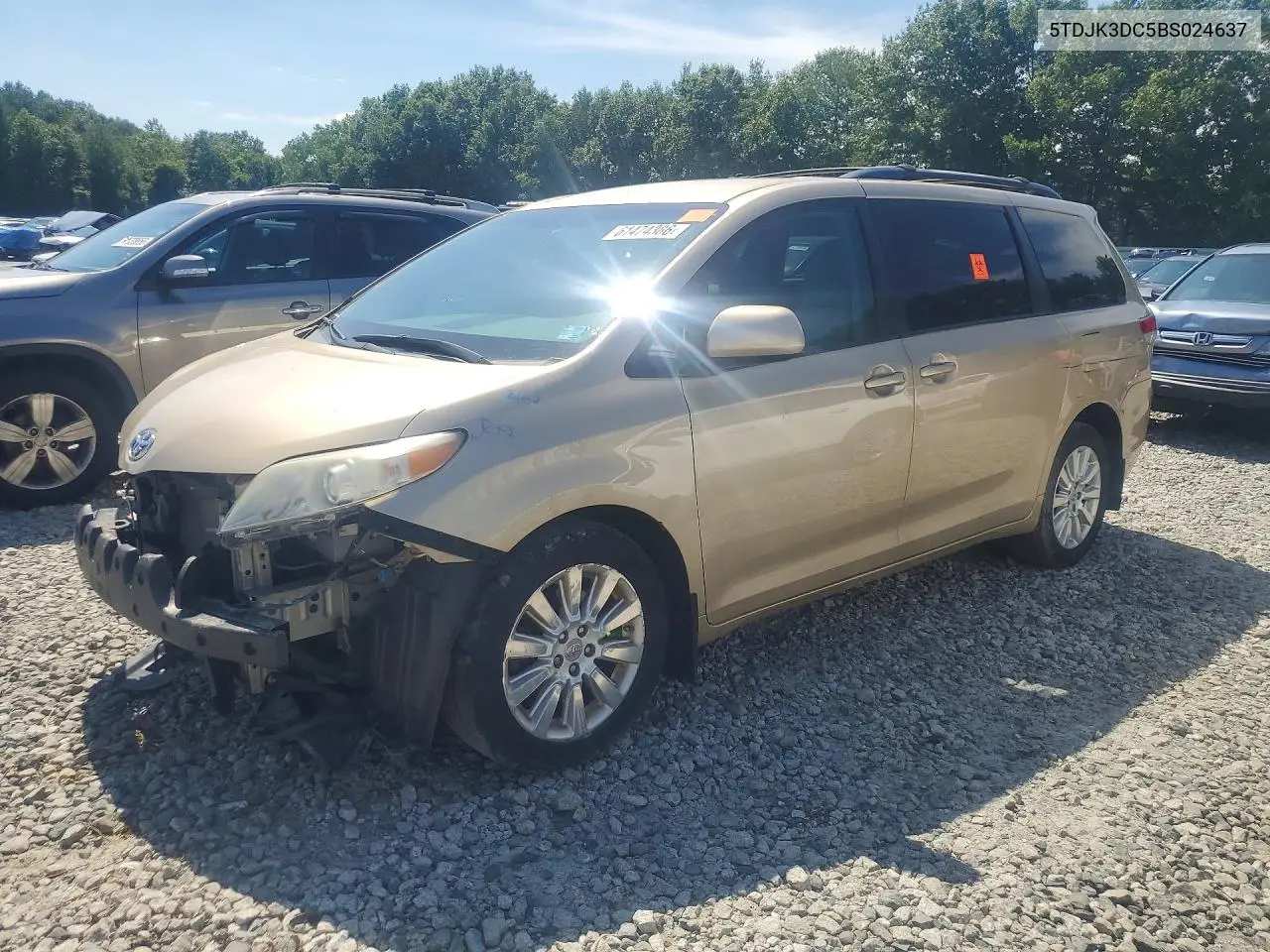 2011 Toyota Sienna Le VIN: 5TDJK3DC5BS024637 Lot: 61474386