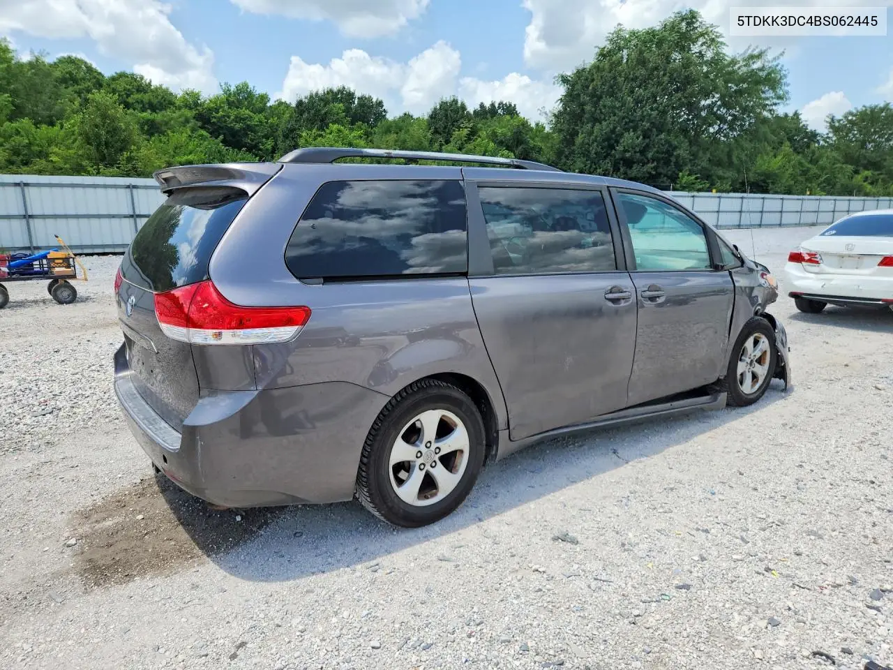 2011 Toyota Sienna Le VIN: 5TDKK3DC4BS062445 Lot: 61852346